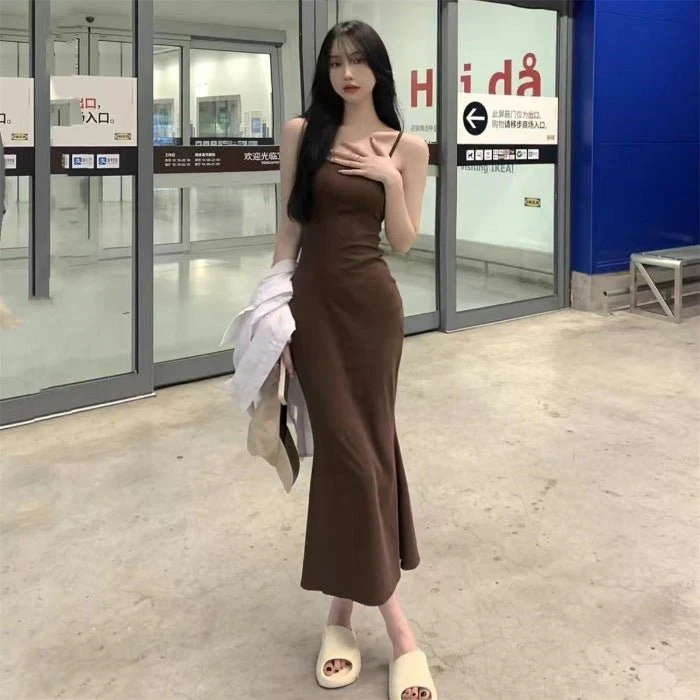 The Fishtail Siren | Women's Sleeveless Backless Suspender Fishtail Maxi Dres - Image 9