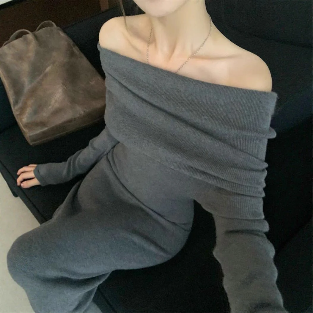 The Graceful Drape | Solid Color One-Shoulder Slim-Fit Extended Knit Pullover Dress - Image 4