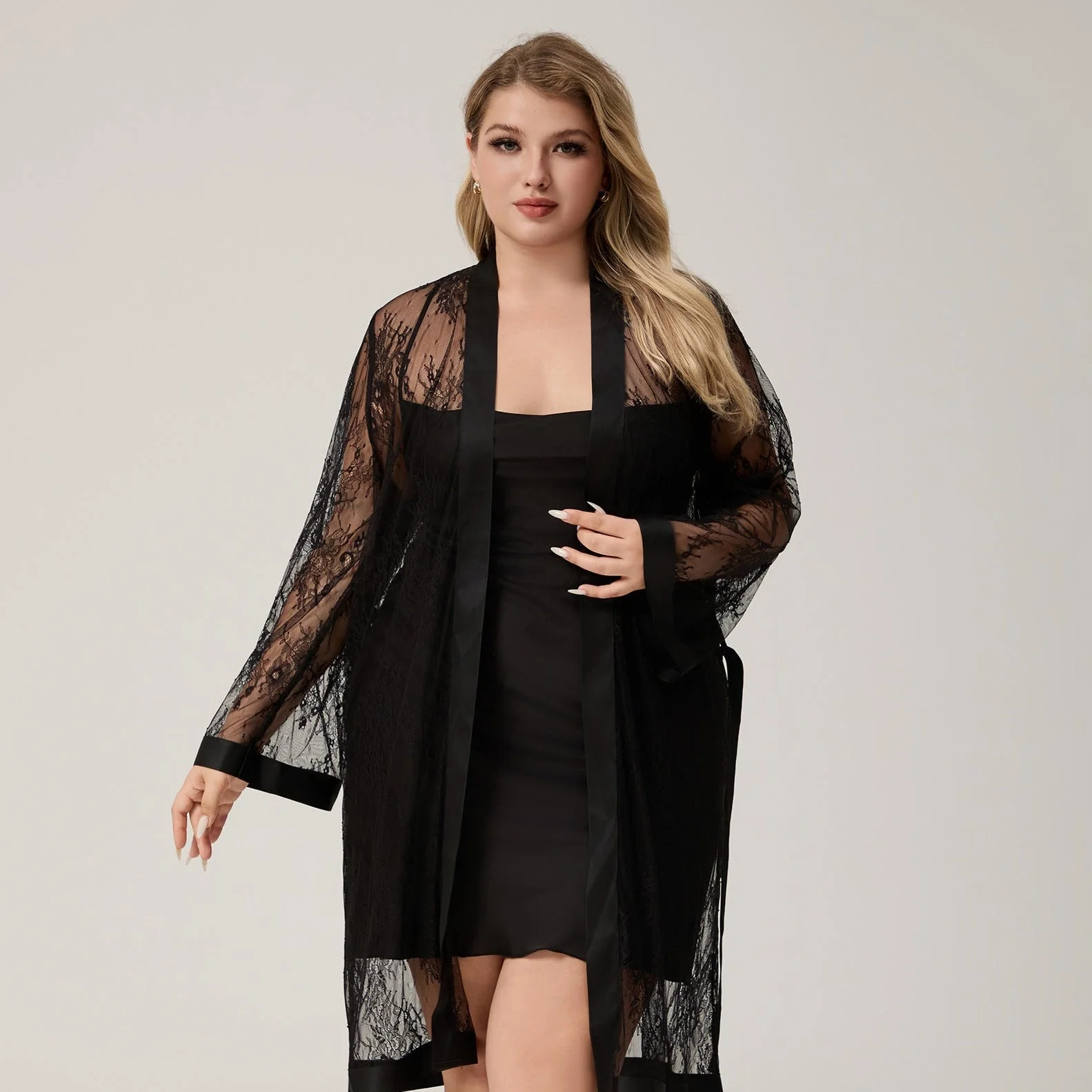The Lace Seduction | Women's Plus-Size Lace Short Robe