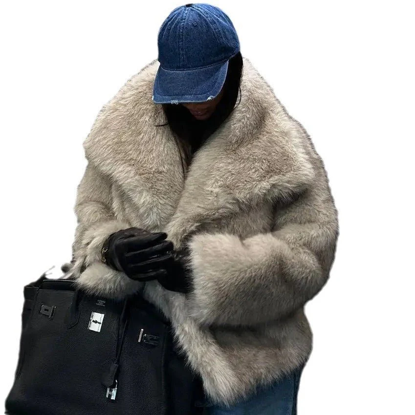The Plush Elegance | Women's Short Faux Fur Lapel Coat - Image 4