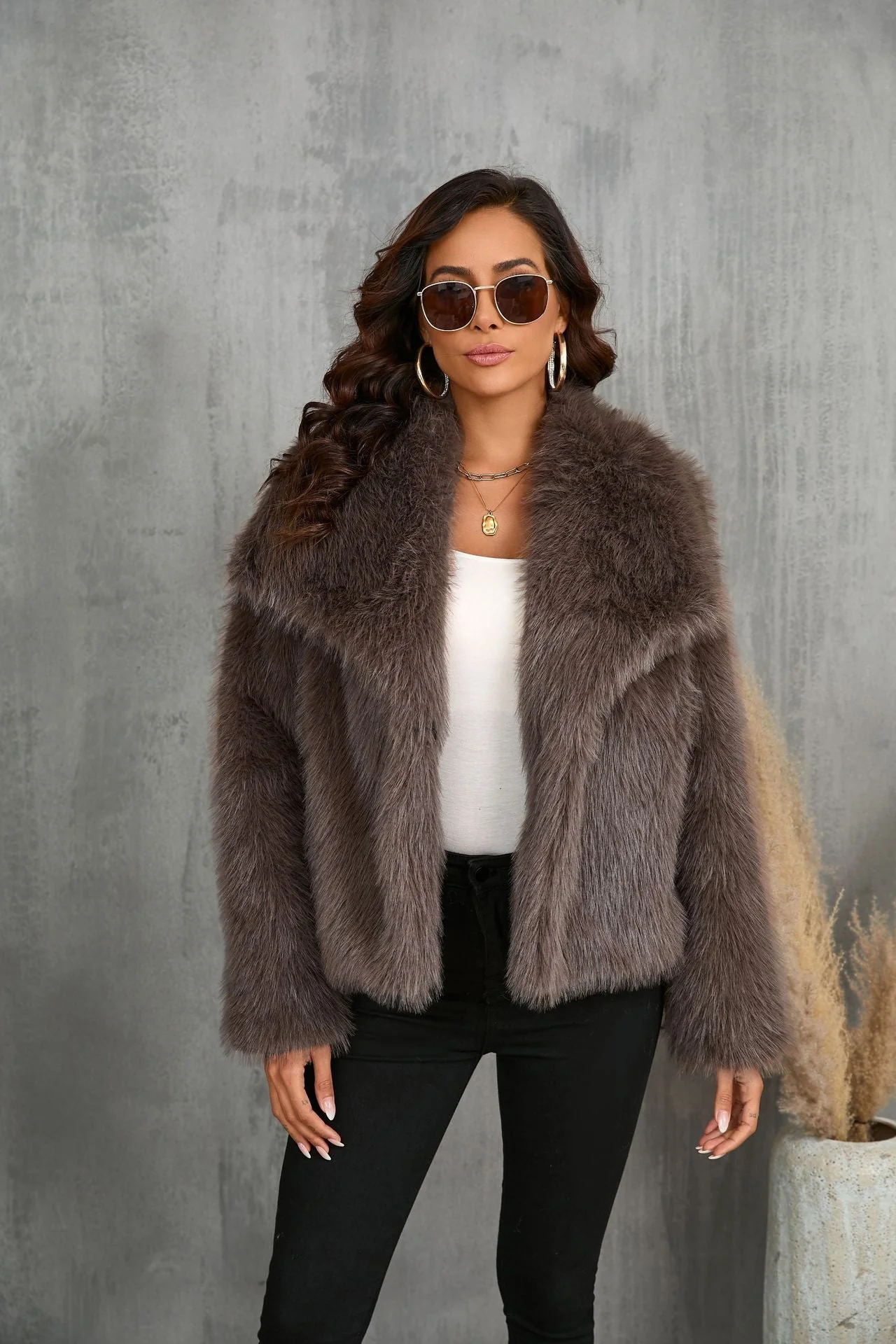 The Plush Elegance | Women's Short Faux Fur Lapel Coat - Image 7