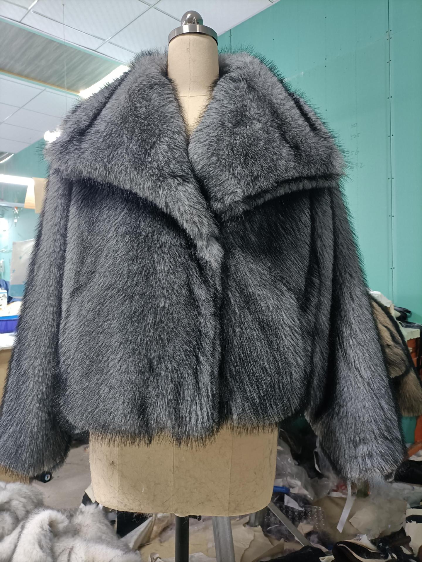 The Plush Elegance | Women's Short Faux Fur Lapel Coat FD - Image 15