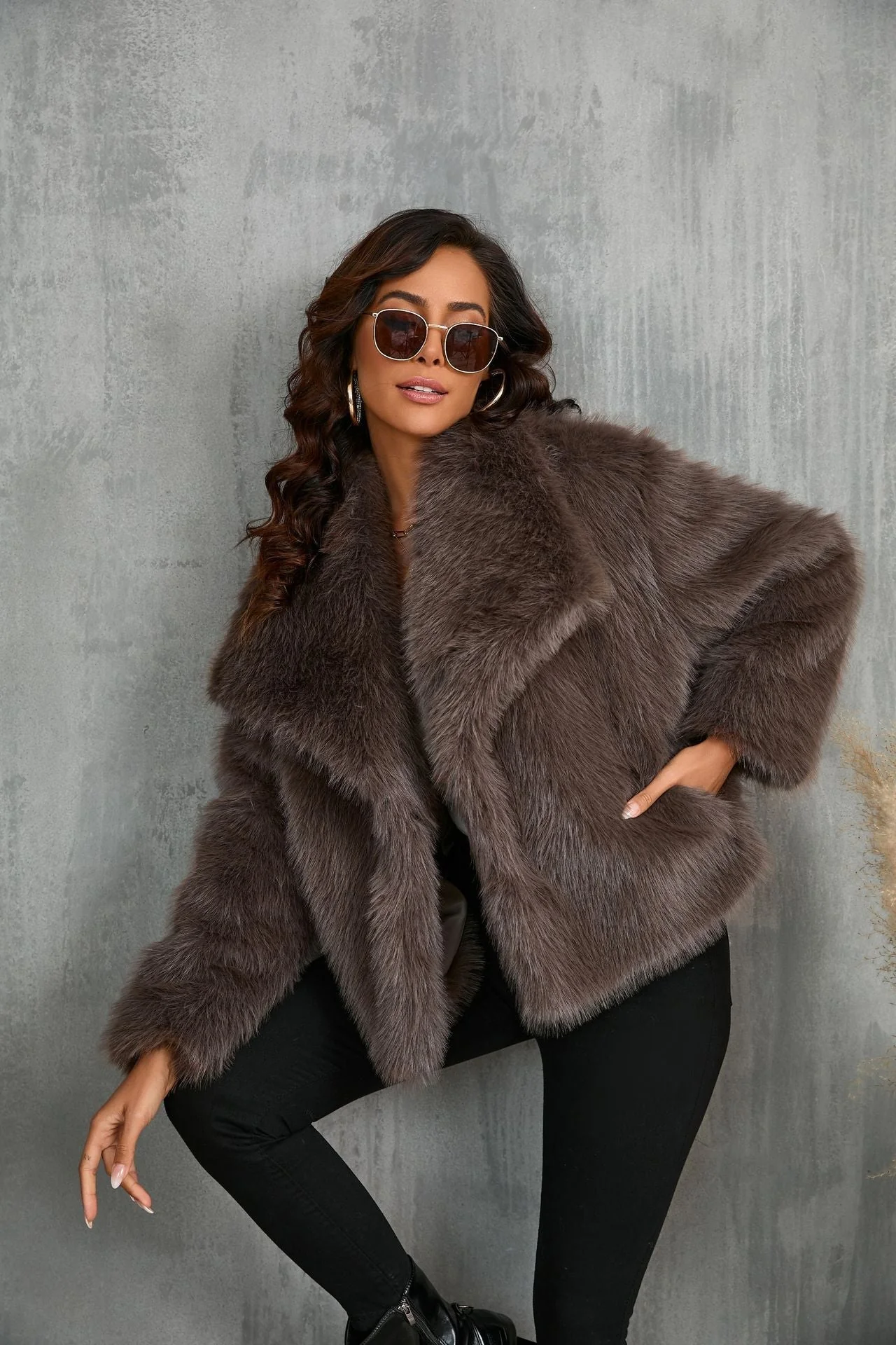 The Plush Elegance | Women's Short Faux Fur Lapel Coat FD - Image 22