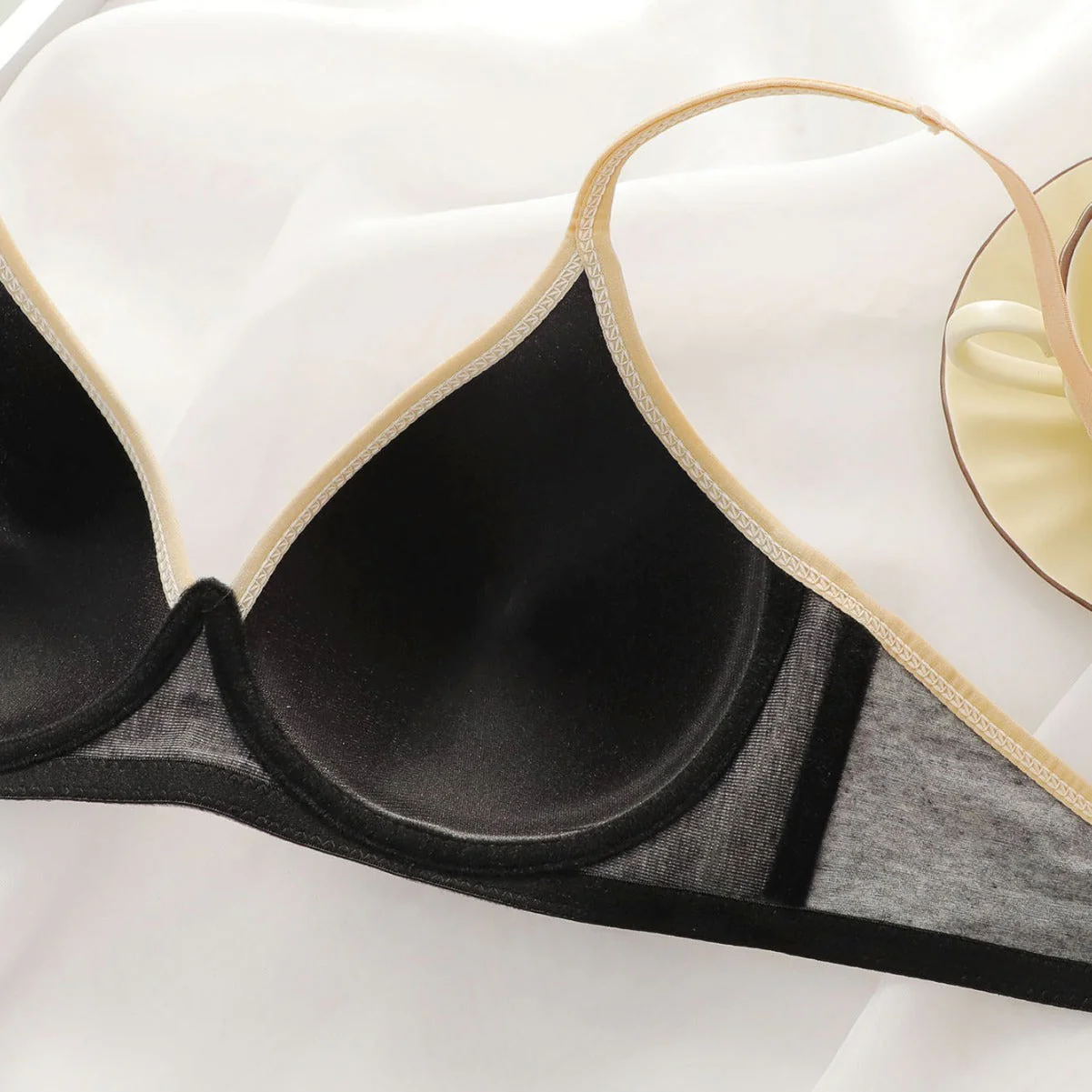 The Soft Lift | Wireless Lace Push-Up Bra - Image 3