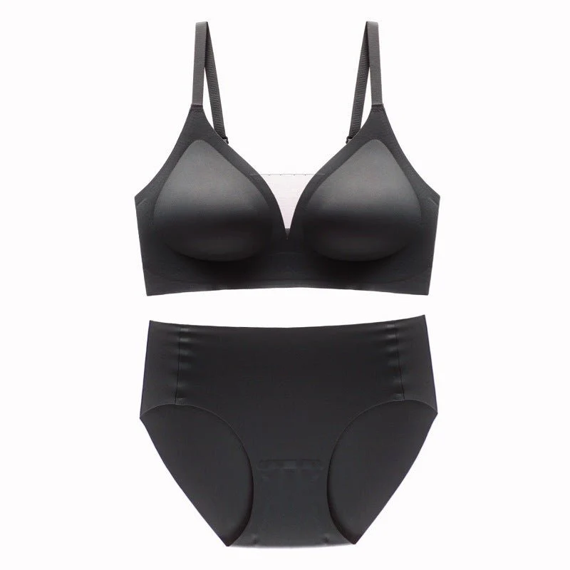 The Subtle Harmony | Seamless Mesh V-Neck Bra Set - Image 10