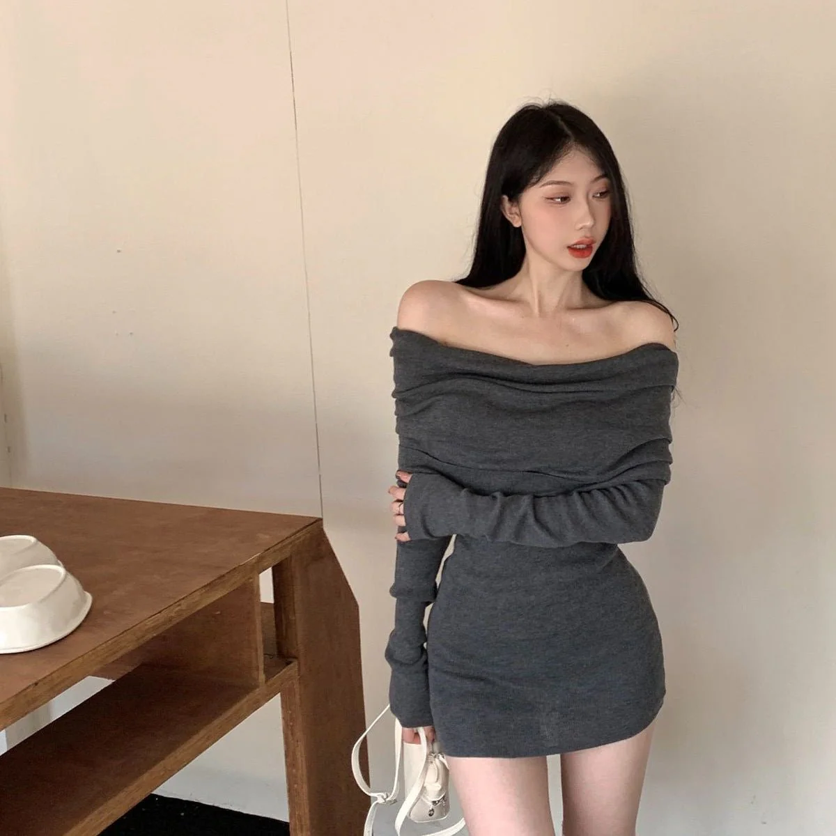 The Sultry Edge | Solid Color One-Shoulder Slim-Fit Knit Pullover Sweater - Image 5