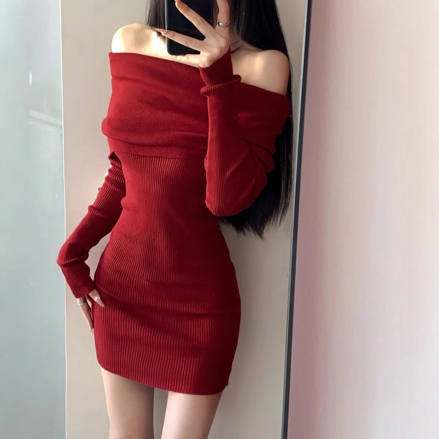 The Sultry Edge | Solid Color One-Shoulder Slim-Fit Knit Pullover Sweater  FD