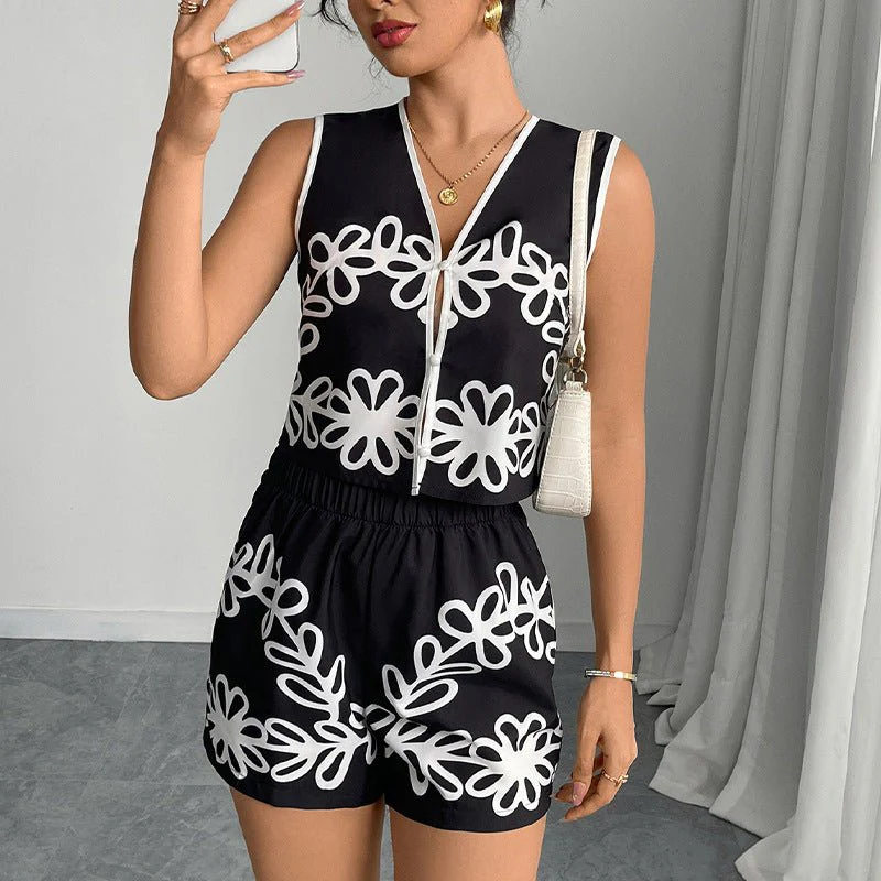 The Summer Glow | Floral Contrast Temperament Vest Shorts Set - Image 2