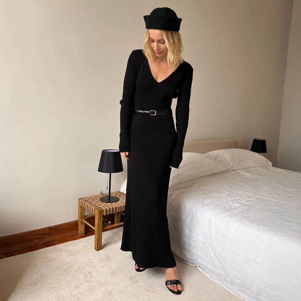 The Velvet Allure | Solid Color V-Neck Long-Sleeve Bodycon Midi Dress - Image 2