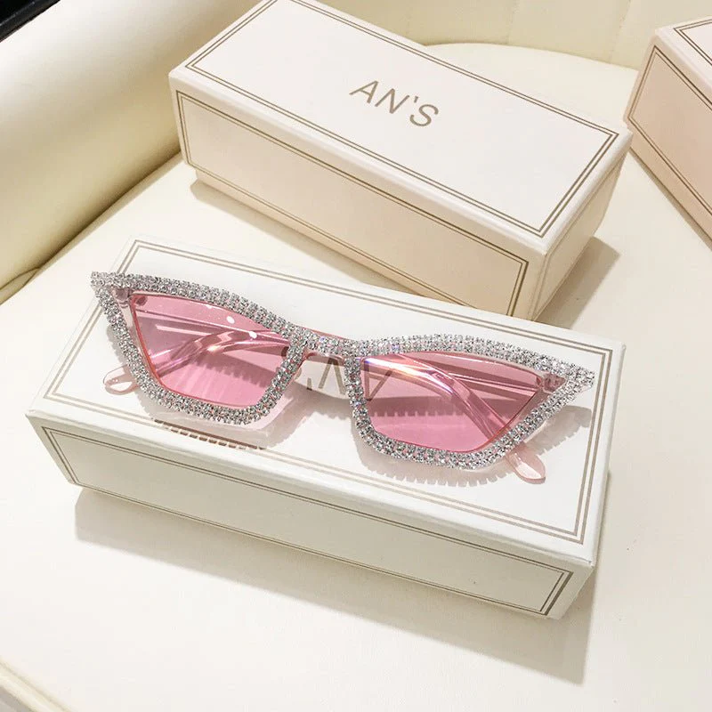 Triangular cat-eye diamond sunglasses – UV400 Full Frame Fashion Shades - Image 10