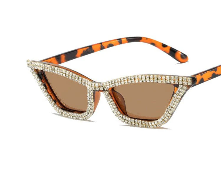 Triangular cat-eye diamond sunglasses – UV400 Full Frame Fashion Shades - Image 4