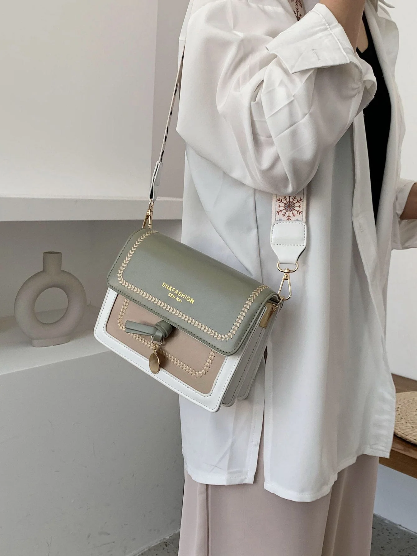 Versatile new crossbody bag - Image 11