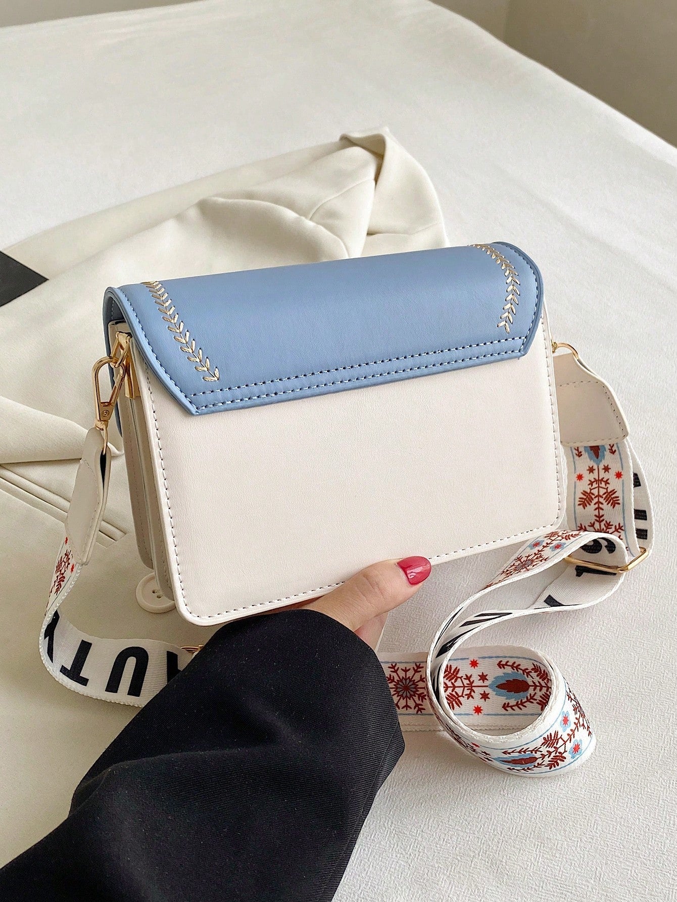 Versatile new crossbody bag - Image 25