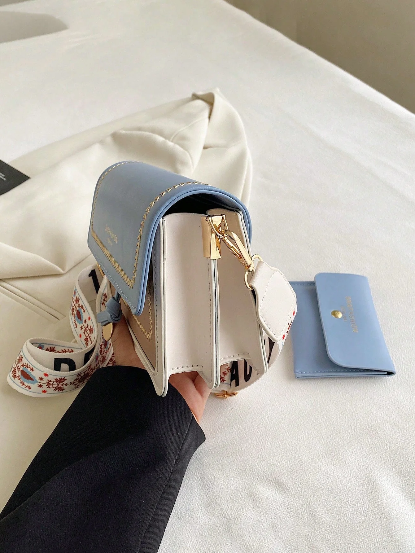 Versatile new crossbody bag - Image 26