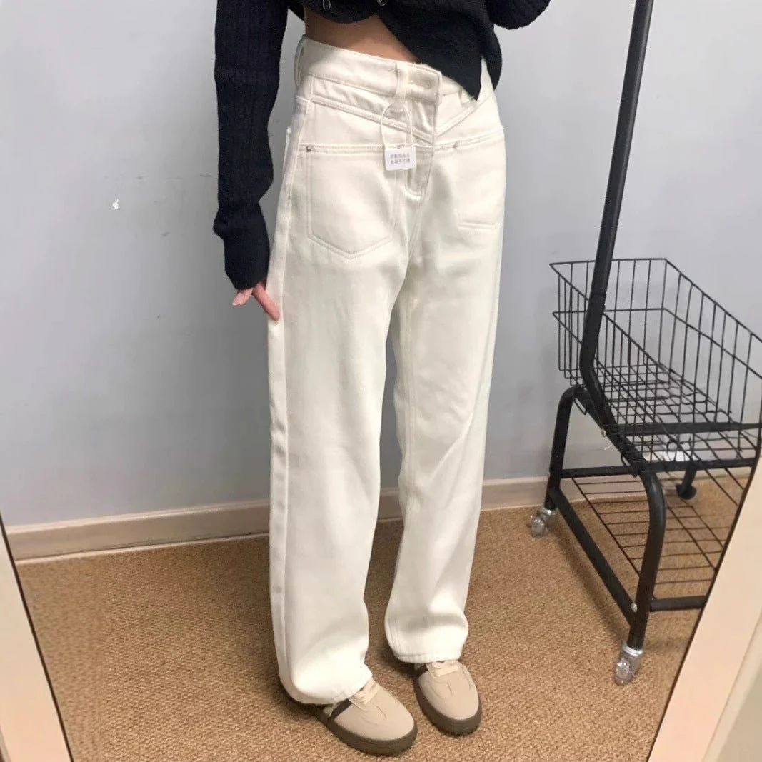White Women’s Wide-Leg Denim Jeans – Loose Waist Cowboy Style with Button Detail | Street Hipster Winter