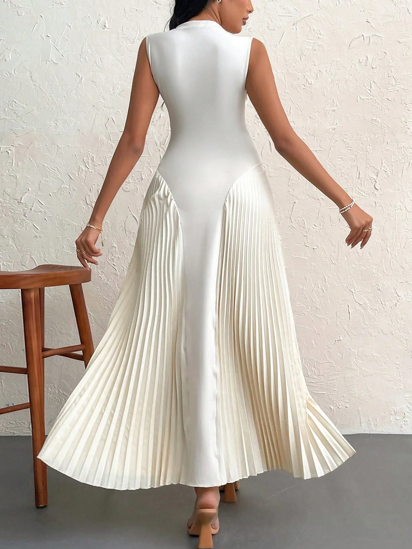 Women Elegant Pleated Tight-Fitting A-Line Dress - Image 4