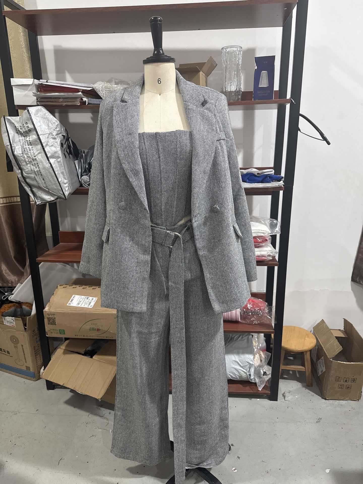 Women’s Elegant Two-Piece Pants Suit – Long Sleeve Polyester Casual Set in Grey or Pink | Temperament Commuter Style - Image 6