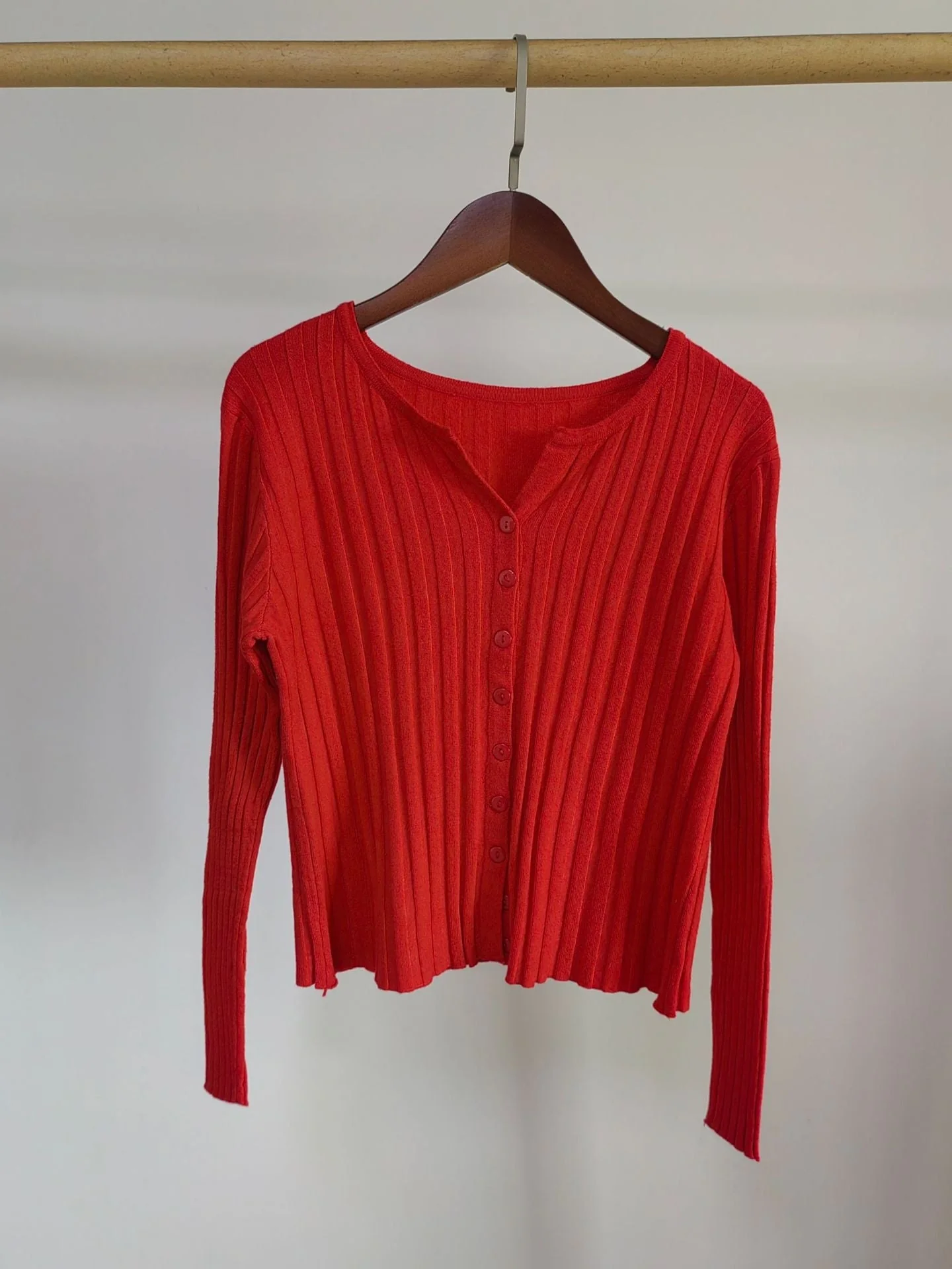 Women’s Round Neck Slim Fit Pullover Sweater – Solid Color Urban Commuter Style (Autumn 2025) - Image 20