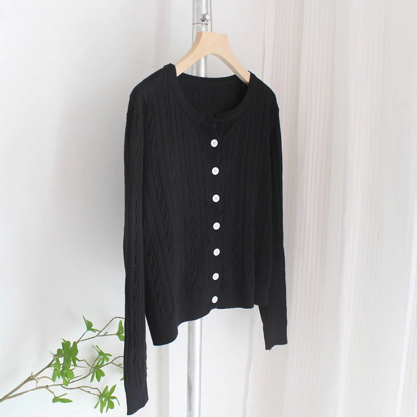 Women’s Slim-Fit Jacquard Round-Neck Cardigan Sweater – Elegant Autumn 2025 FD - Image 3