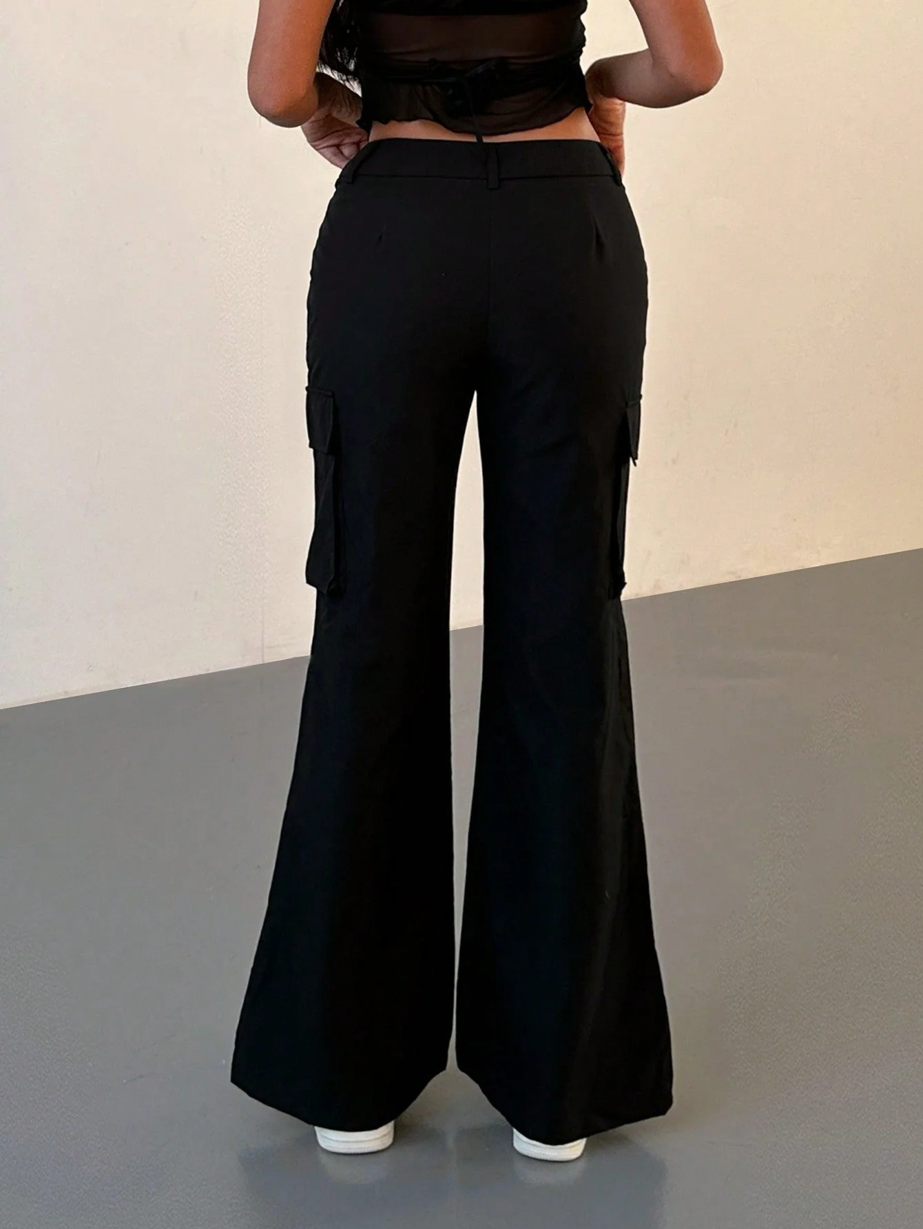 Women Solid Color Casual Street Style Ultra-Low Waist Flared Cargo Pants - Image 7