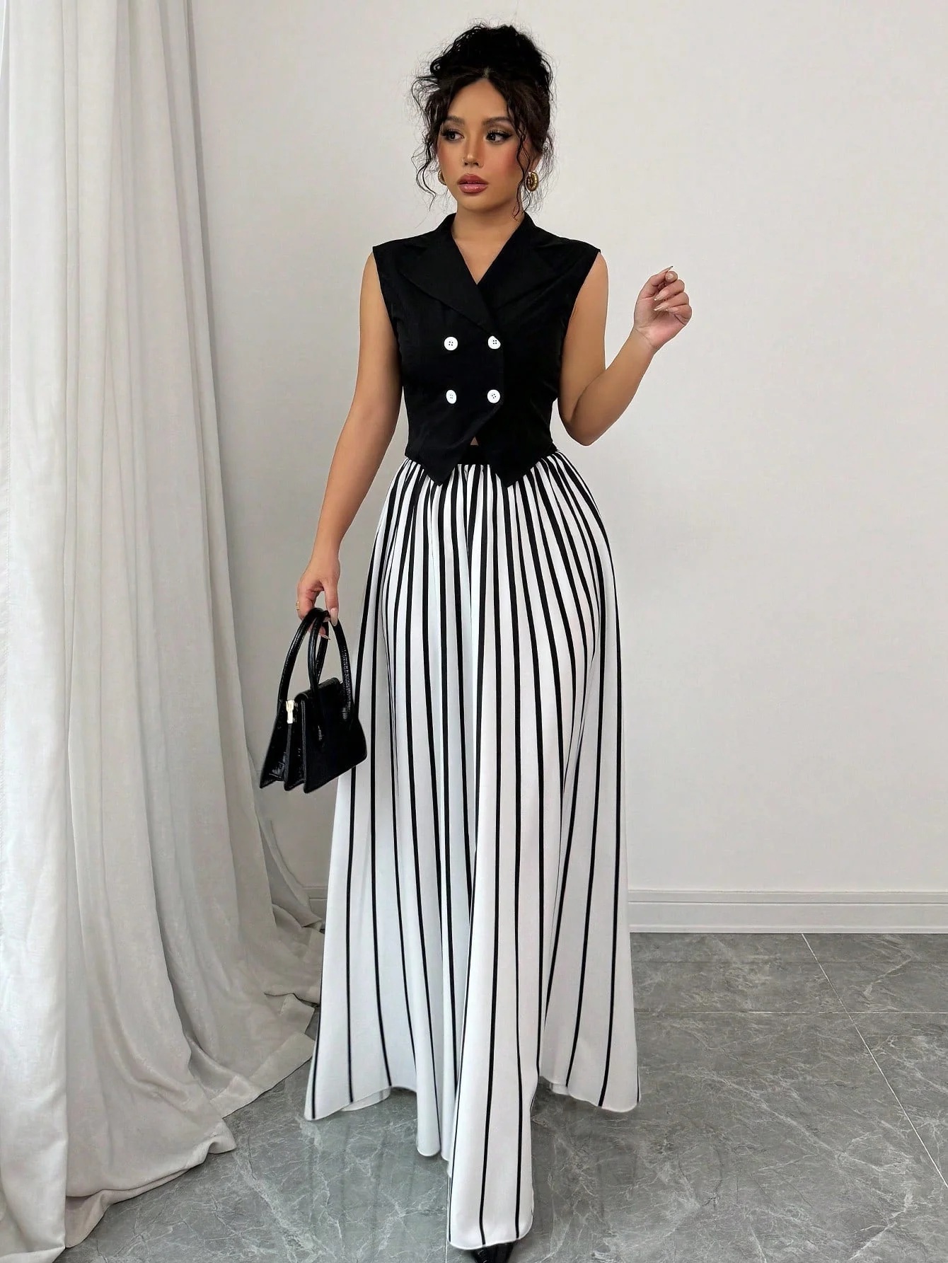 Women Solid Color Halter Neck Sleeveless Woven Top And Pleated Chiffon Skirt Set - Image 4