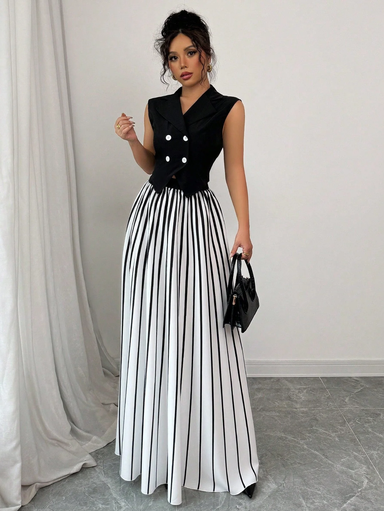 Women Solid Color Halter Neck Sleeveless Woven Top And Pleated Chiffon Skirt Set - Image 6