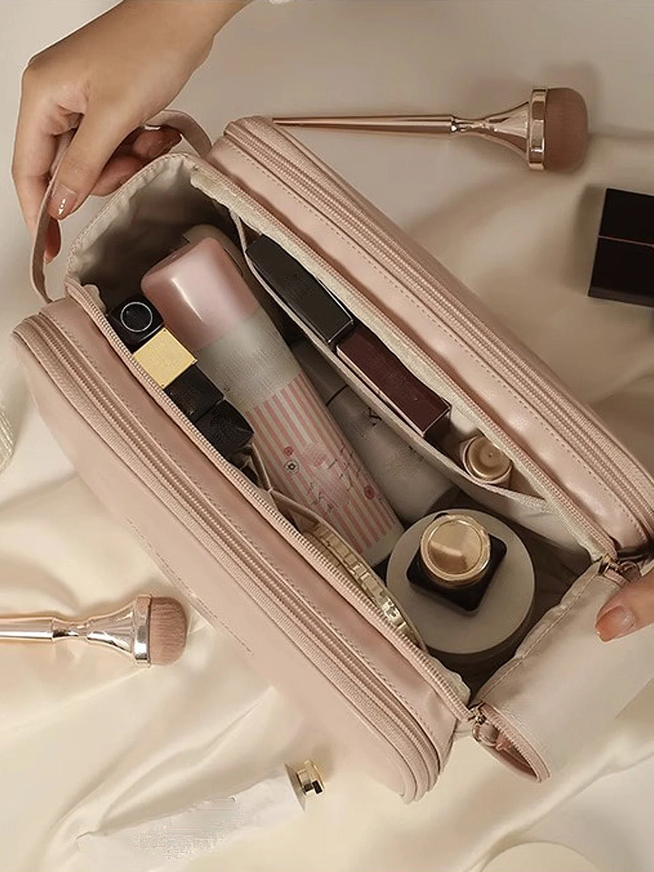 Women's Cosmetic Bag With Large Capacity Portable Handheld Travel Toiletry Organizer makeup brushes storage FD - Image 3