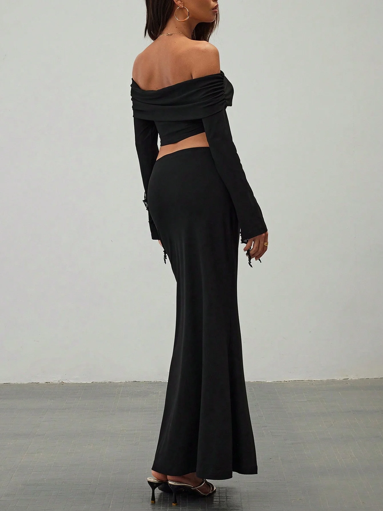 Women's Elegant Sxy Asymmetrical Top And Low Waist Bodycon Skirt  Sets With 3D Flowers - Image 6