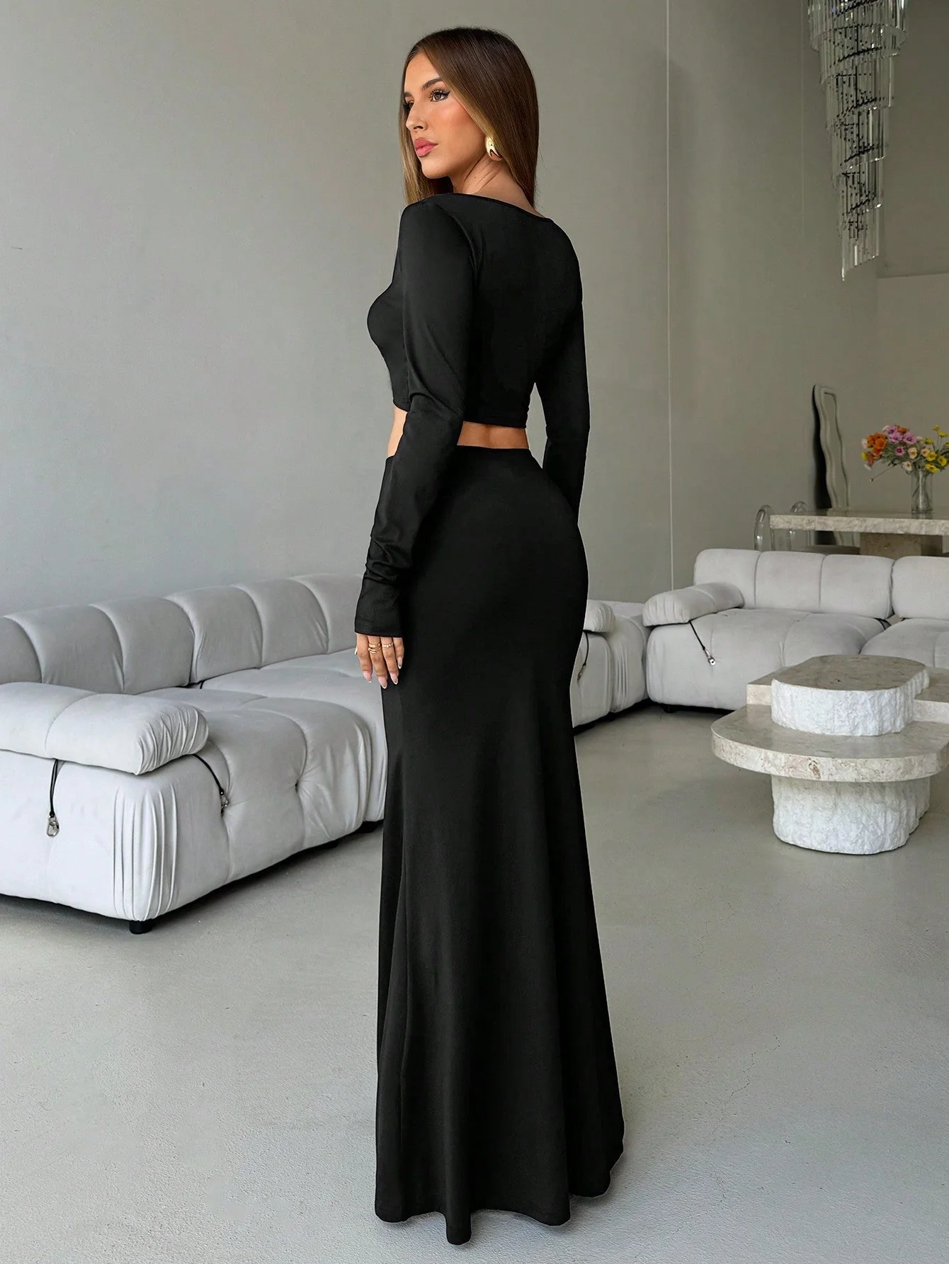 Women's Elegant Sxy Black Deep V Fitted Metallic Flower Long Sleeve Tops And Ultra Low Waist Fitted Extra Long Mermaid Skirt 2 Piece Set - Image 4