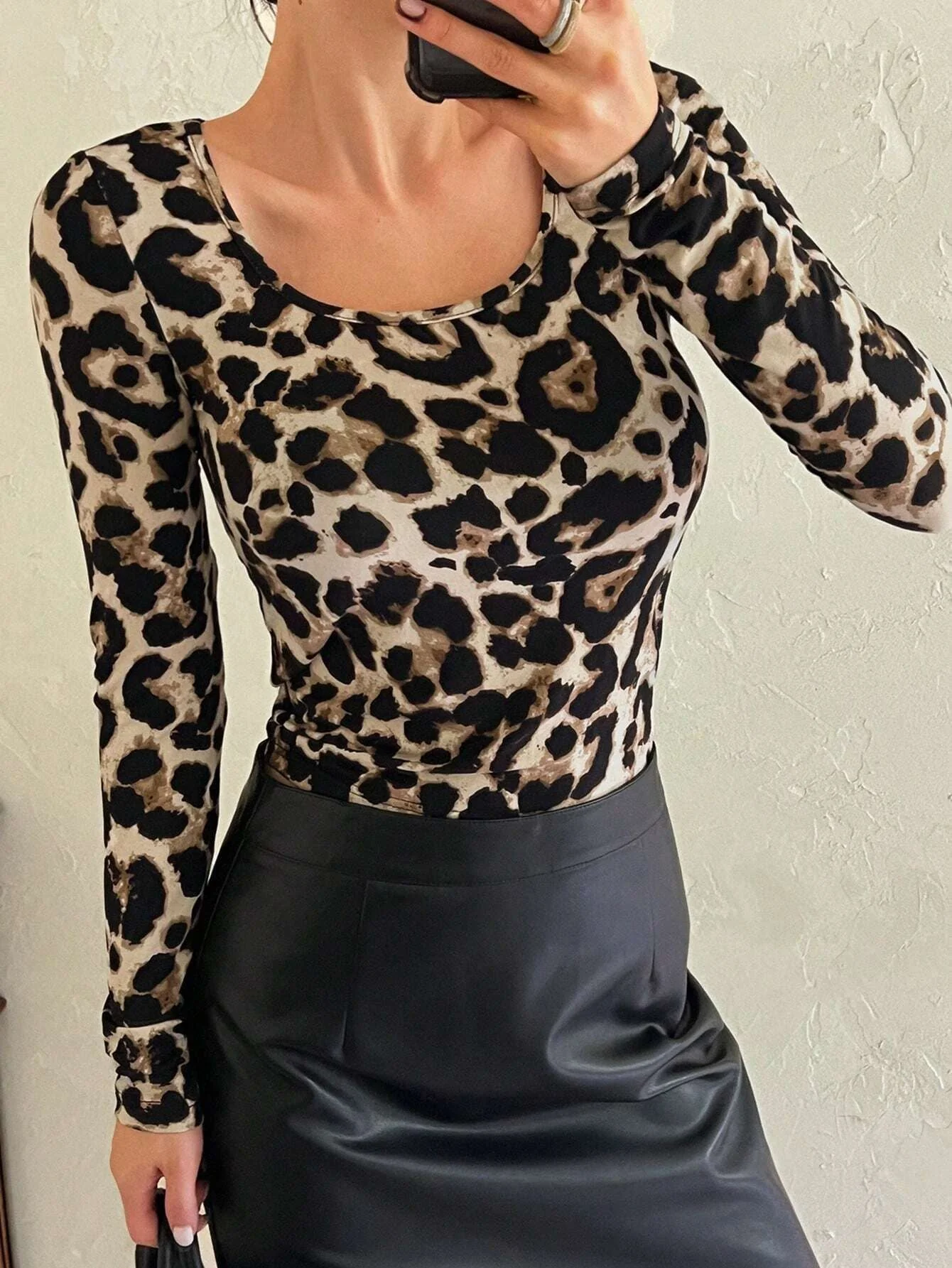 Women's leopard print large round neck slim long-sleeved T-shirt top - Image 6
