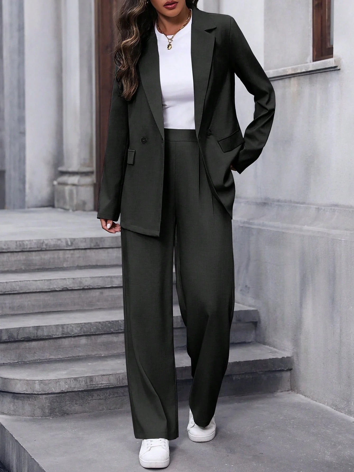 Women's Notched Lapel Suit Jacket And Pants Set - Image 9