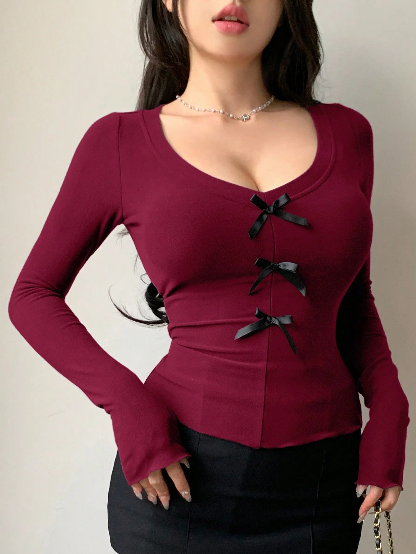 Women's Solid Color Bow Decor V-Neck Long Sleeve Slim Fit T-Shirt - Image 12