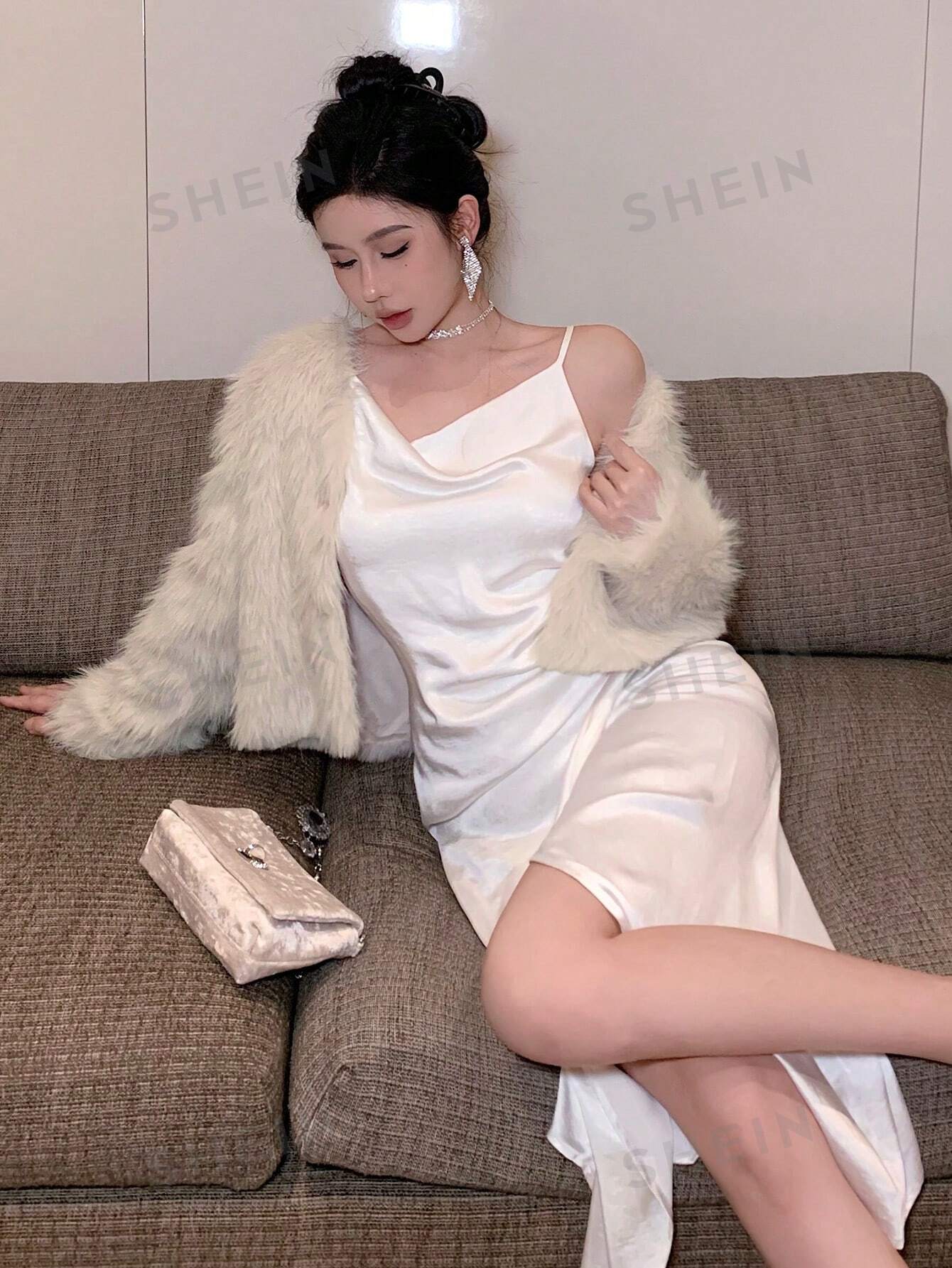 Women's Solid Color Long Sleeve Fleece Short Elegant Jacket - Image 6