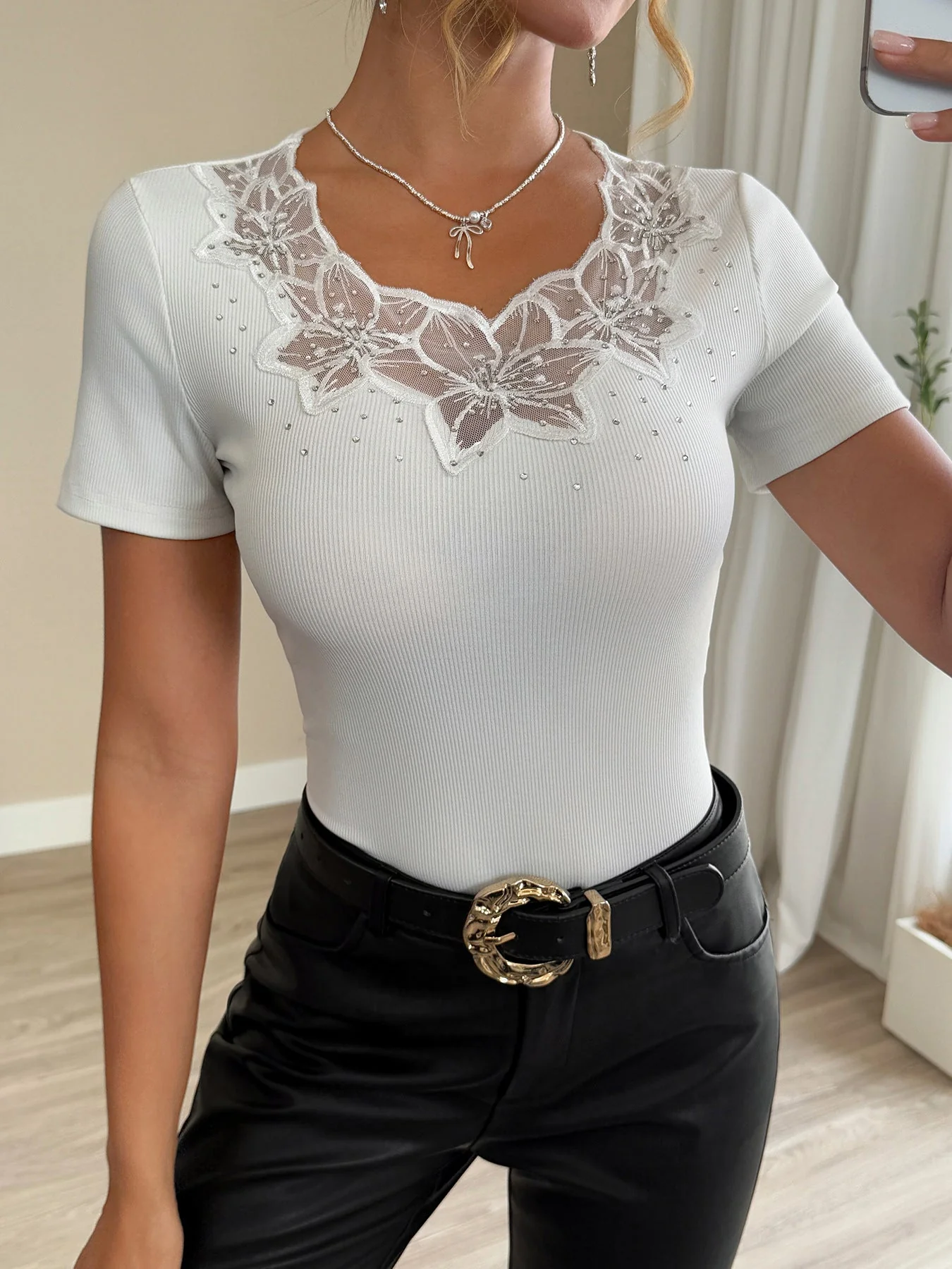 Women's solid color rhinestone patch slim short-sleeved women's T-shirt - Image 7