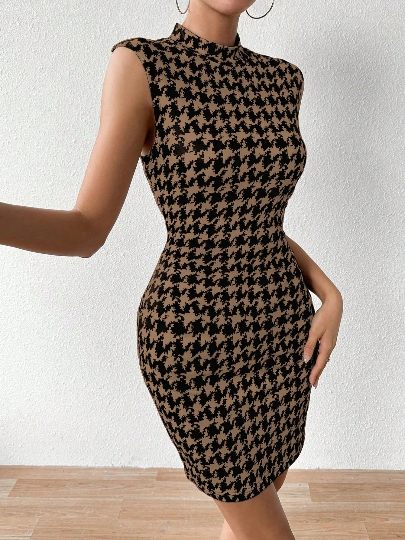 Women's Summer Sleeveless Bodycon Mock Neck Dress In Houndstooth Pattern FD - Image 5
